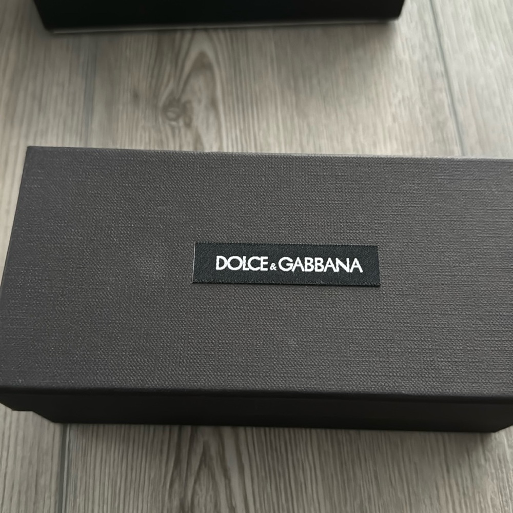 Dolce and gabanna sunglass box